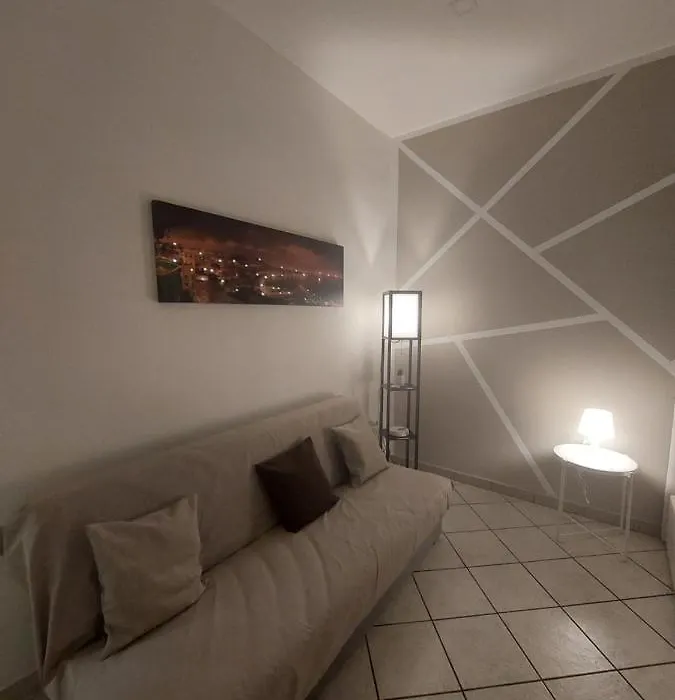 Casa Via Nicotera 14-1